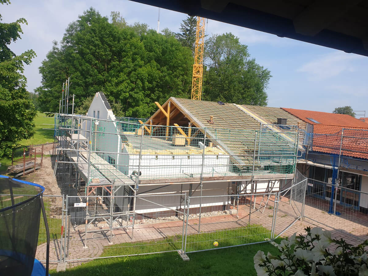 Abgedecktes Dach von Osten