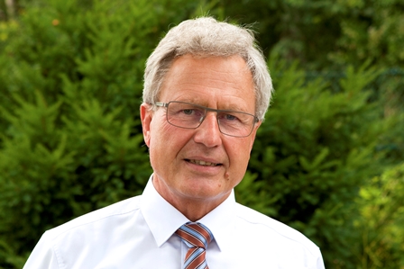 Sie sehen Herrn Johann Eschlberger, den ersten Vorsitzenden der Lebenshilfe BGL