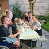 Die Gaeste beim Fruehstueck