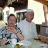Baecker Maier mit Frau mit Behinderung