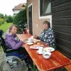 2 Frauen beim Frühstück